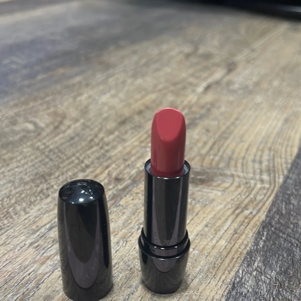 Lancôme color design lipstick 340- all done up(cream)